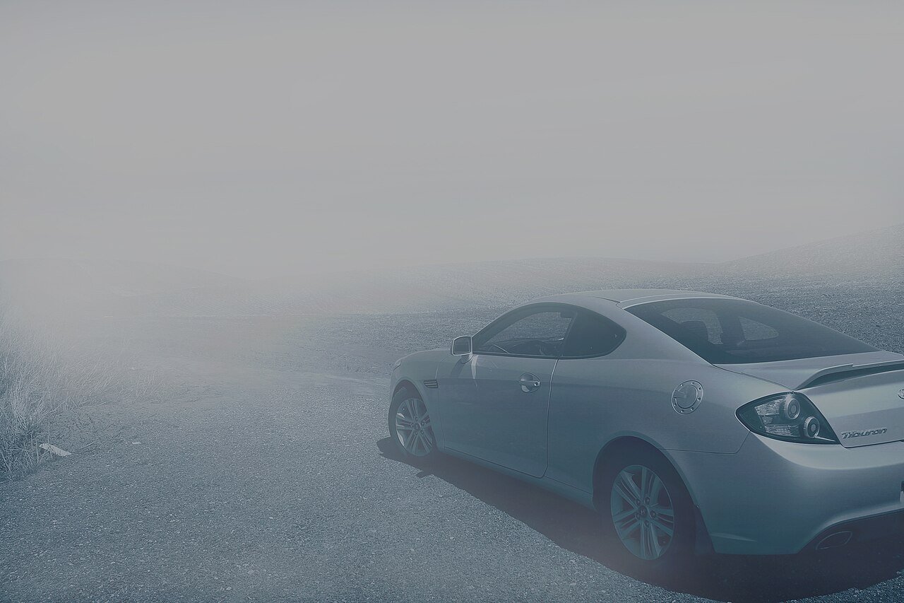 Były szef Autopilota Tesli krytykuje auta tylko z kamerami